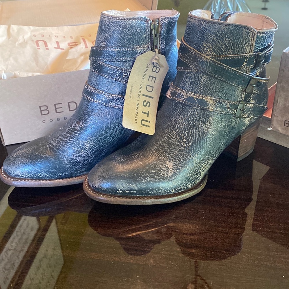 Bed | Stu Boots